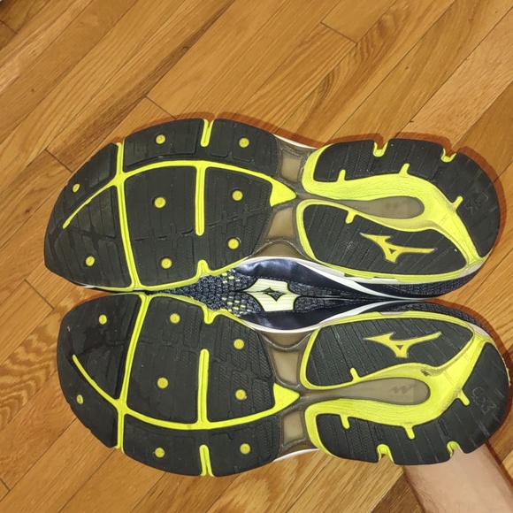 Mizuno Wave Enigma 5 Men's Running Shoe Size US 13 - Picture 8 of 8